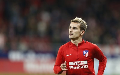 OK体育快讯-伯贝这头球俯冲破门