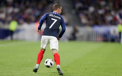 OK体育焦点-佩洛娃这记倒钩可以进年度十佳